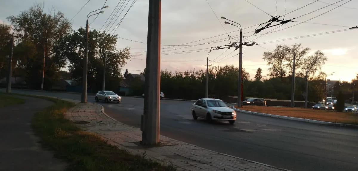 Глава Пензы Денисов устроил разнос за незакрытые люки на дороге после ремонта сетей