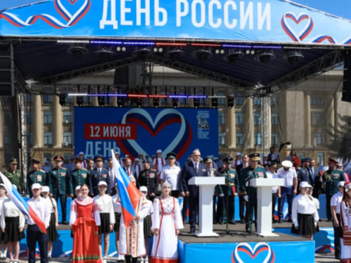 Олег Мельниченко поздравил выпускников Пензенского артиллерийского института