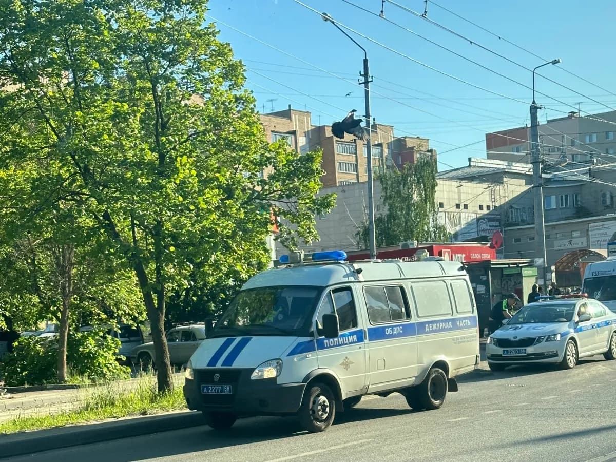Пьяный житель Кузнецка перепутал квартиру и избил женщину, которая отказалась его впускать