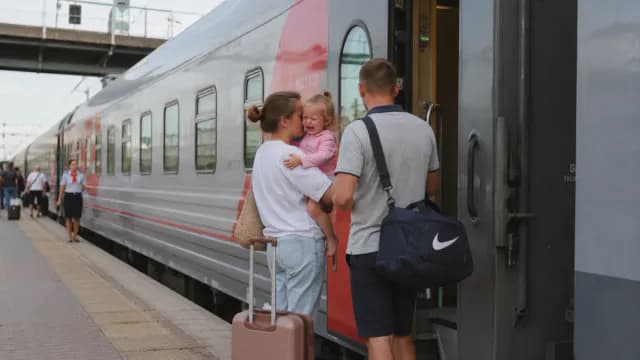 Теперь в 2 раза дешевле: РЖД ввело 50% скидки на билет - кто в списках
