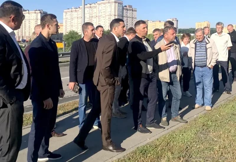Мэр Денисов осмотрел содержание центральных улиц города и высказал претензии строителям и бизнесу