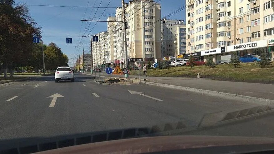Главная картинка новости: На улице Пушкина в Пензе разрыли недавно уложенный асфальт из-за поврежденного трубопровода