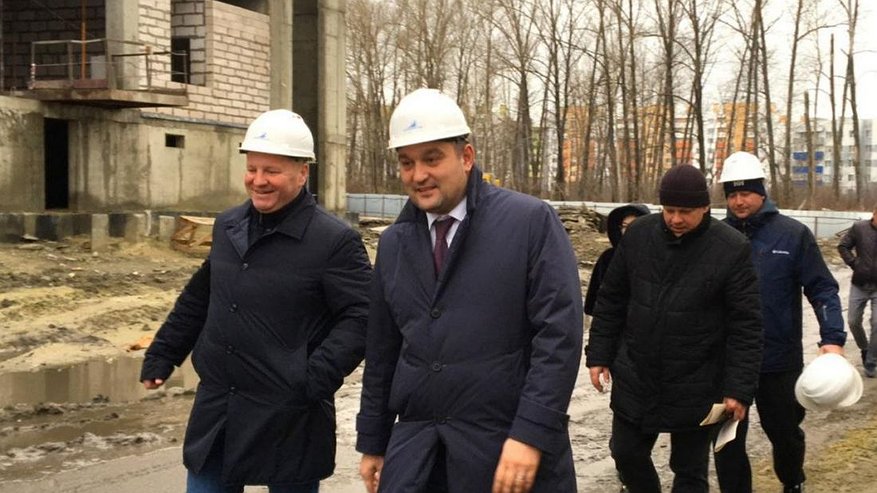 Главная картинка новости: В Заре ход строительства школы проверил министр образования Пезенской области