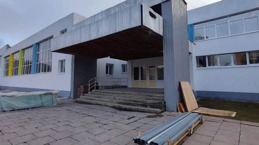 Главная картинка новости: В Заречном капитальный ремонт школы №220 отстает от графика