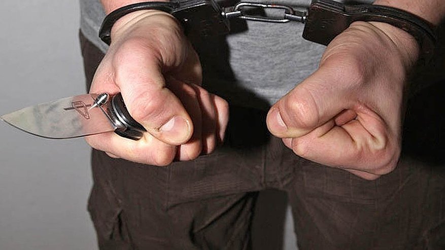 Главная картинка новости: В Сердобске 36-летний мужчина совершил разбойное нападение на микрофинансовую организацию