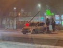 В Пензе автомобиль врезался в светофор на проспекте Строителей