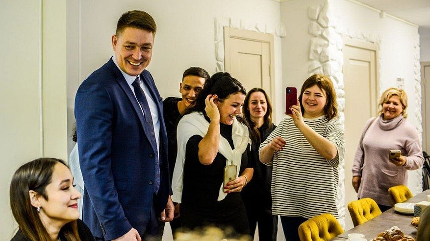 Главная картинка новости: Для выпускников пензенских детских домов запустили программу постинтернатного сопровождения