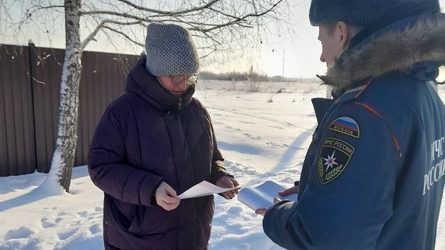 Жителям Октябрьского района напомнили о правилах пожарной безопасности