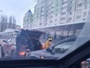 В Пензе возле торгового центра Онежский произошла авария