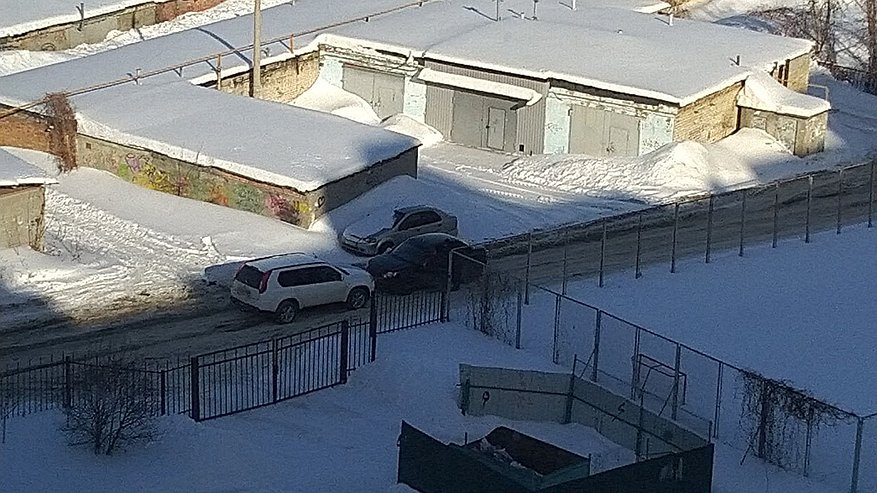 Главная картинка новости: Пензенцы просят автовладельцев перестать ездить по Виноградному проезду