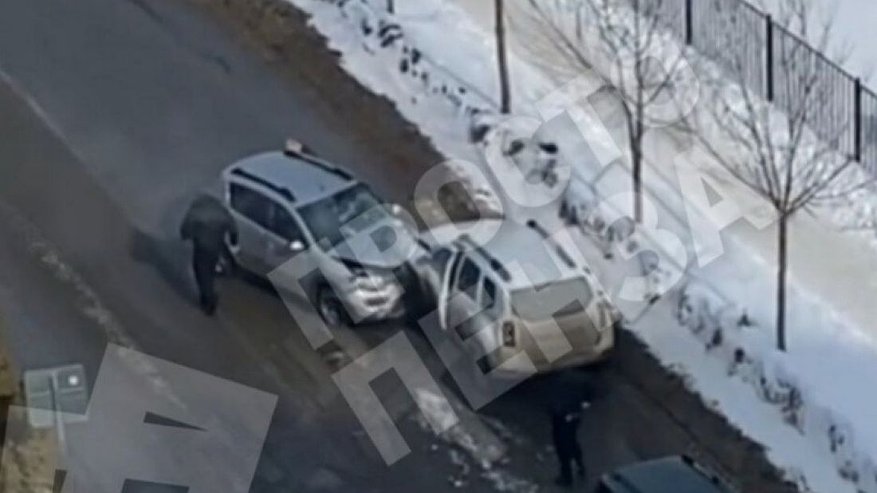 1 марта в Спутнике два автомобиля столкнулись «лоб в лоб»