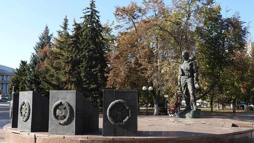 Главная картинка новости: Проблема обслуживания памятника в Пензе вызвала бурю недовольства среди жителей