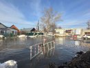 Жители Терновки жалуются, что не могут попасть с работы домой из-за паводка