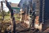 Соседи спасли шестерых детей из горящего дома в Бессоновском районе