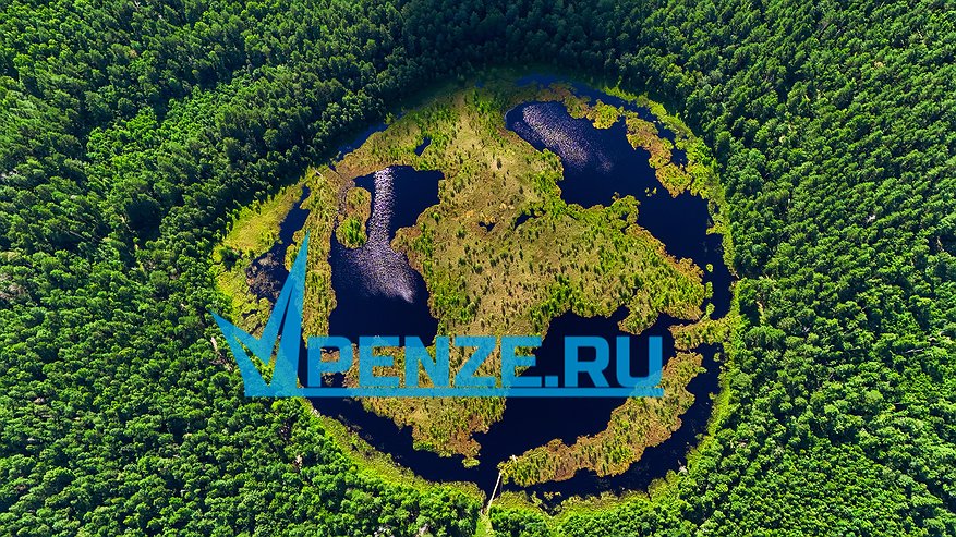 Главная картинка новости: Уроженец Пензенской области снял с квадрокоптера уникальное круглое болото и другие места Никольского района