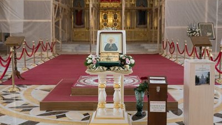 Главная картинка новости: В Пензу доставили мощи Матроны Московской