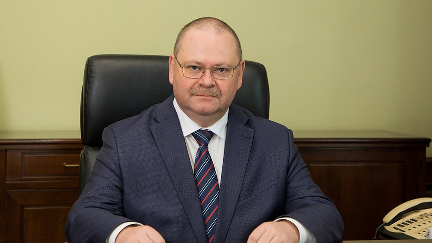 Главная картинка новости: Олег Мельниченко поздравил пензенцев, удостоенных наград Президента