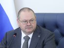 Глава региона Олег Мельниченко поздравил пензенцев с Днем отца