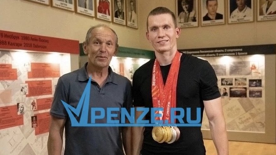 Главная картинка новости: Трехкратный олимпийский чемпион Александр Большунов посетит детский турнир по лыжным гонкам в Пензе