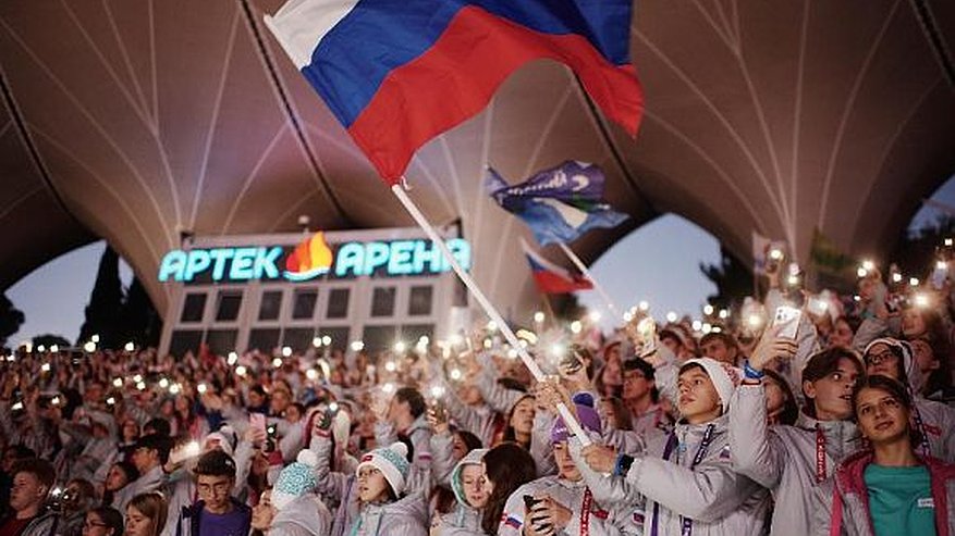 Главная картинка новости: Школьница из Пензенской области выиграла миллион рублей в конкурсе «Большая перемена»