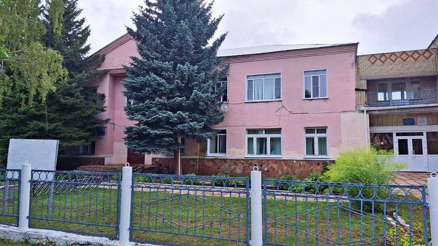 Главная картинка новости: В Земетчино ведется капремонт детской школы искусств