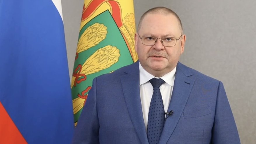 Главная картинка новости: Олег Мельниченко поздравил пензенских сотрудников ОВД с профессиональным праздником