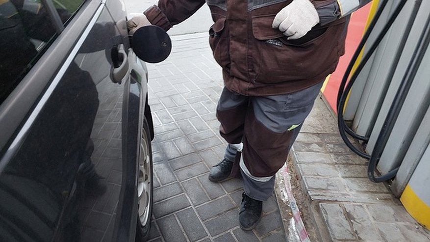 Главная картинка новости: С 30 ноября строго накажут даже тех водителей, кто трезвый: в том числе и на заправке