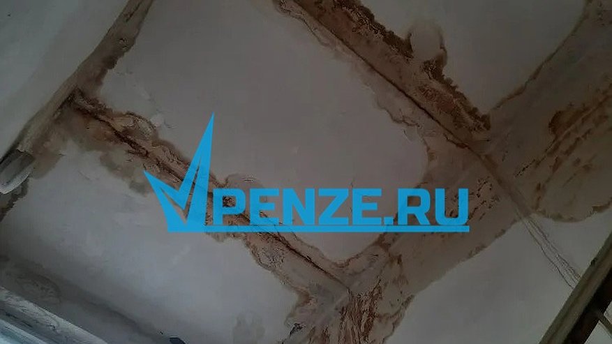 Главная картинка новости: Несмотря на обещания Минздрава, Пачелмская районная больница трещит по швам и продолжает гнить