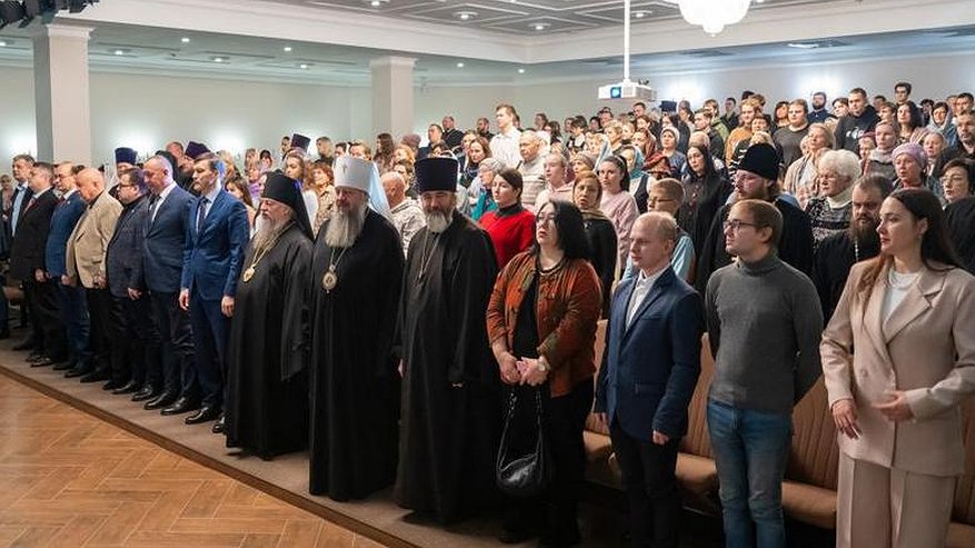 Главная картинка новости: В Пензе прошло пленарное заседание XII региональных Рождественских чтений
