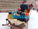 В Ахунах на Рождество дети смогли не только прикоснуться к лошадям, но и прокатиться на них