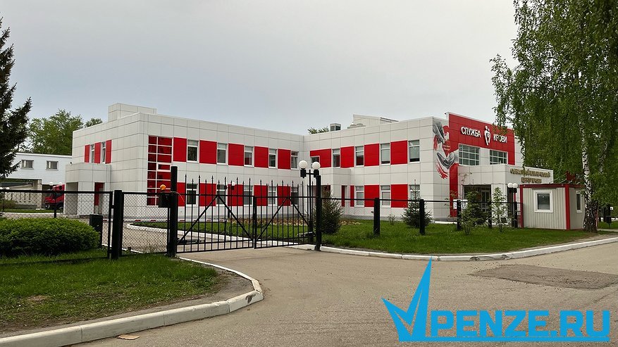 Главная картинка новости: Глава Пензы принял участие в открытии стелы в Пензенском Центре крови