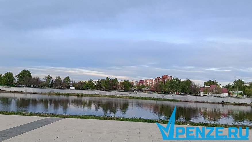 Главная картинка новости: В Пензе прошла уборка берега Пензенского водохранилища на р. Суре в честь 80-летия Победы