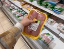 Работница птицефабрики дала ценный совет, как "очищать" курицу от химии и выбирать правильную тушку