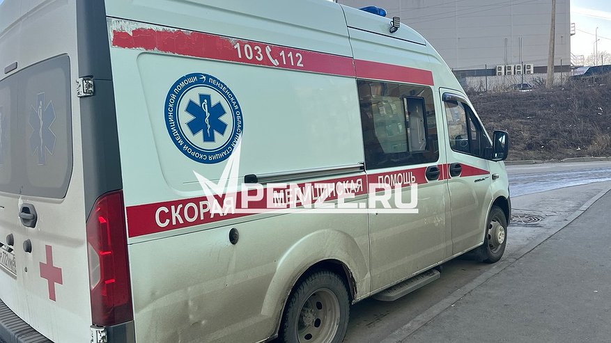 Главная картинка новости: Из окна дома на ул. 8 Марта выпала девочка