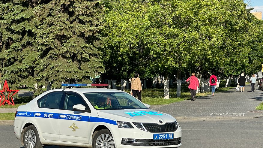 Главная картинка новости: Штраф до 200 тысяч рублей: ГАИ будет проверять всех без исключения водителей на наличие всего одной вещи в машине