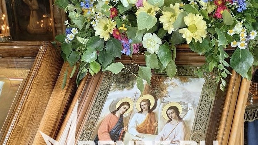 Главная картинка новости: В преддверии праздника Троицы в храме Николая Чудотворца в Пензе появилась новая икона