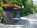У Ахунского кладбища установили новый остановочный павильон