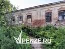 «Уберите борщевик!» Жители Сердобска жалуются на заросли опасного растения у местного пляжа и воду с черным илом