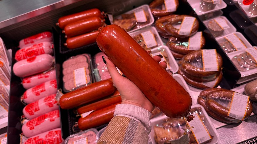 Главная картинка новости: Хитрые продавцы берут по 3 кило про запас: в этой колбасе - только100% мясо и специи, отменный вкус по бюджетной цене