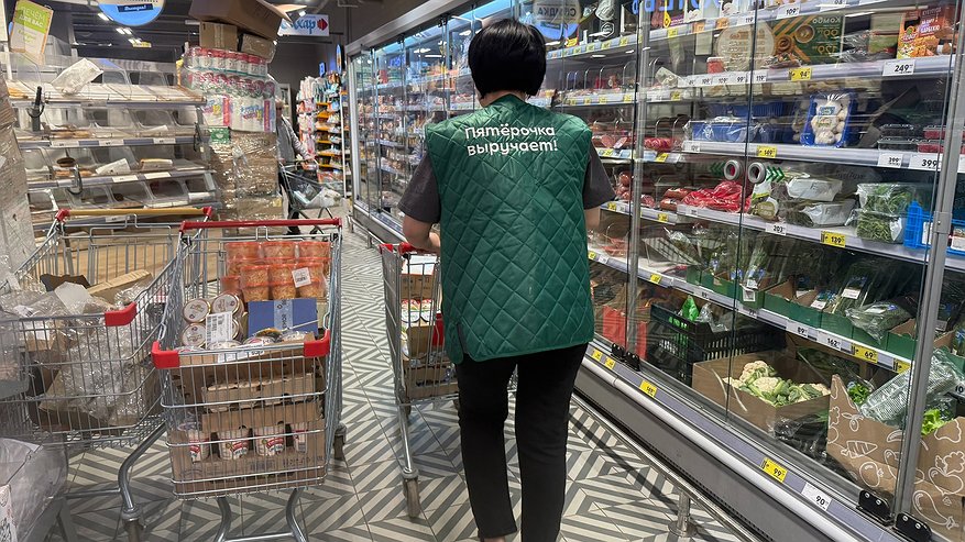 Главная картинка новости: Таких внутрь магазина больше не пустят: популярные "Магнит" и "Пятерочка" приняли неожиданное решение