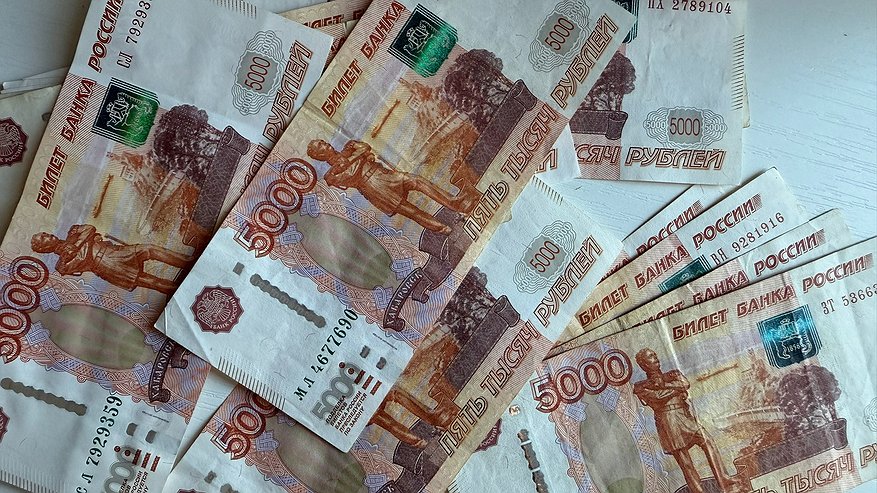 Главная картинка новости: Пожилым доплатят к пенсии за выслугу лет: сумма значительная. Списки составлен по годам