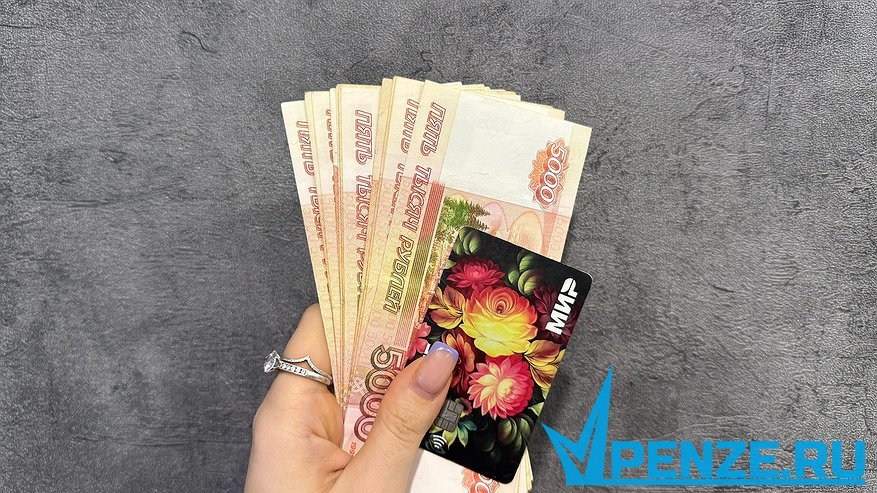 Главная картинка новости: В Пензе женщина предстала перед судом за кражу денег с найденной банковской карты