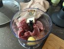 Добавьте в фарш обычный творог и результат вас удивит: пышные, сочные - тают во рту