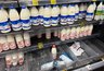 Миниатюра новости: Крашенная вода с побелкой: Росконтроль назвал марки молока, которые лучше не брать даже со скидками
