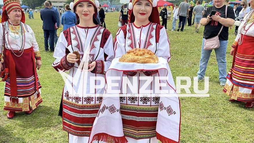 Главная картинка новости: В Пазелках с размахом отметили Большой эрзянский день