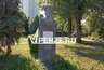 Миниатюра новости: «Неужели сложно заменить мемориальную доску?»: пензенцы просят обновить надпись на памятнике Герою Советского Союза на ул. Калинина