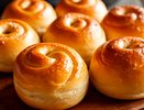 Взбиваем кефир и майонез — и через 15 минут гора вкуснятины к чаю готова: домашние уплетают, только за ушками трещит