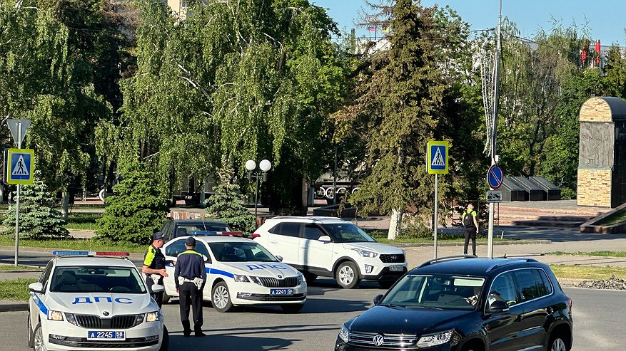 Главная картинка новости: Водители категории "В" получат еще одни права в мае без сдачи экзамена - потребуется только 1 справка