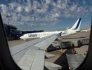 Стюардесса сказала, почему в самолет ни в коем случае нельзя надевать джинсы или кроссовки