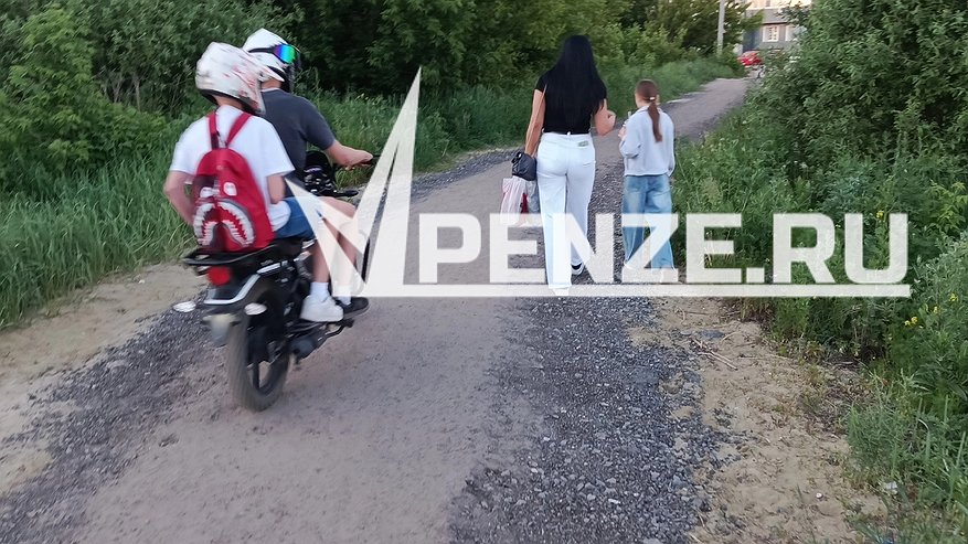 Главная картинка новости: По микрорайону Арбеково рано утро разъезжал пьяный молодой мотоциклист